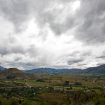 Die Ebene mit Arrowtown (rechts)